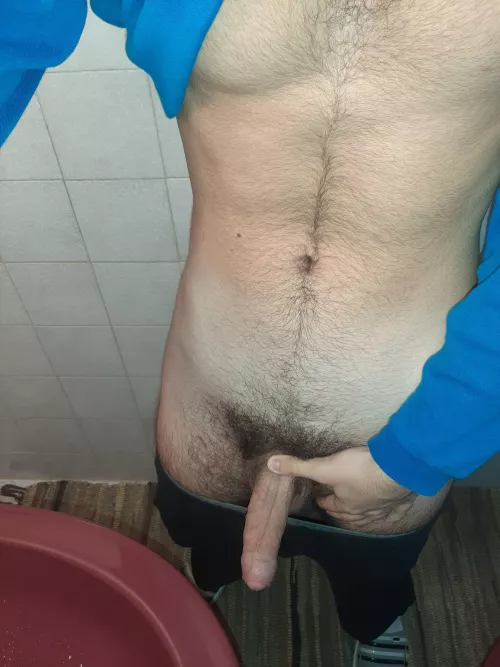 Age 18 , first time posting here are hairy cocks appreciated?