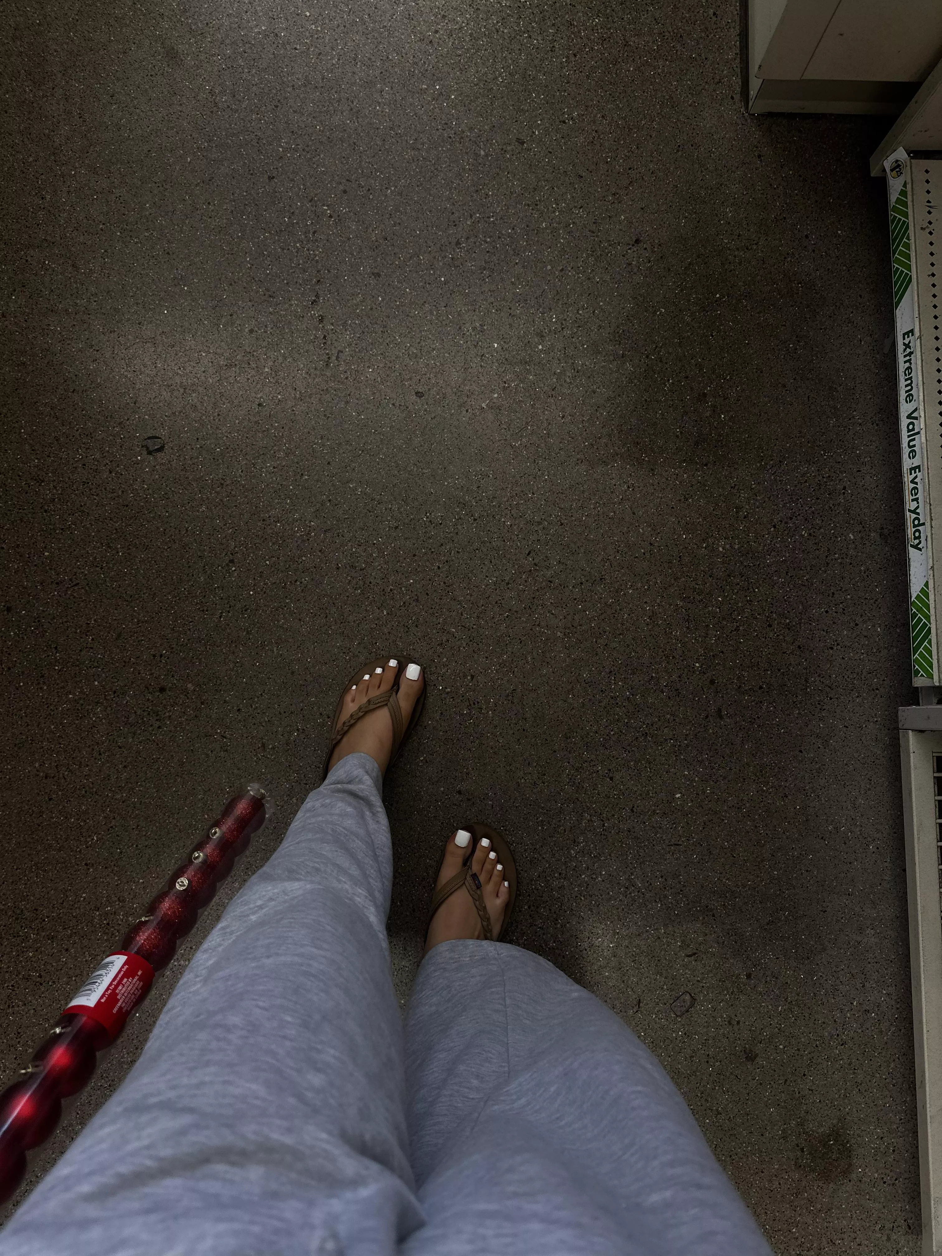 All baddies have white toes.. DO you agree?