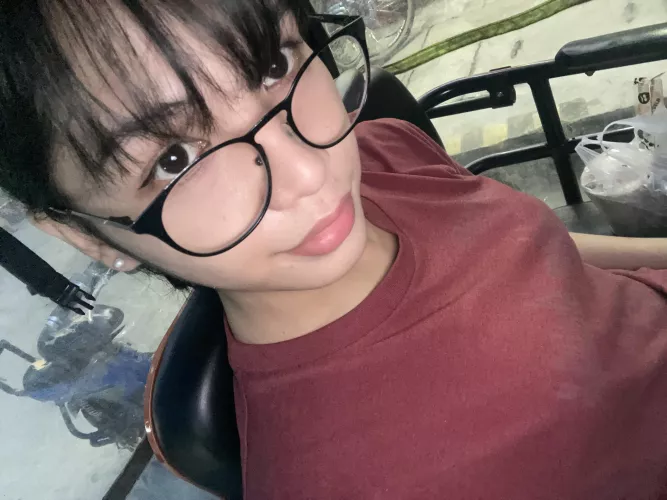 am i pretty with my new bangs?