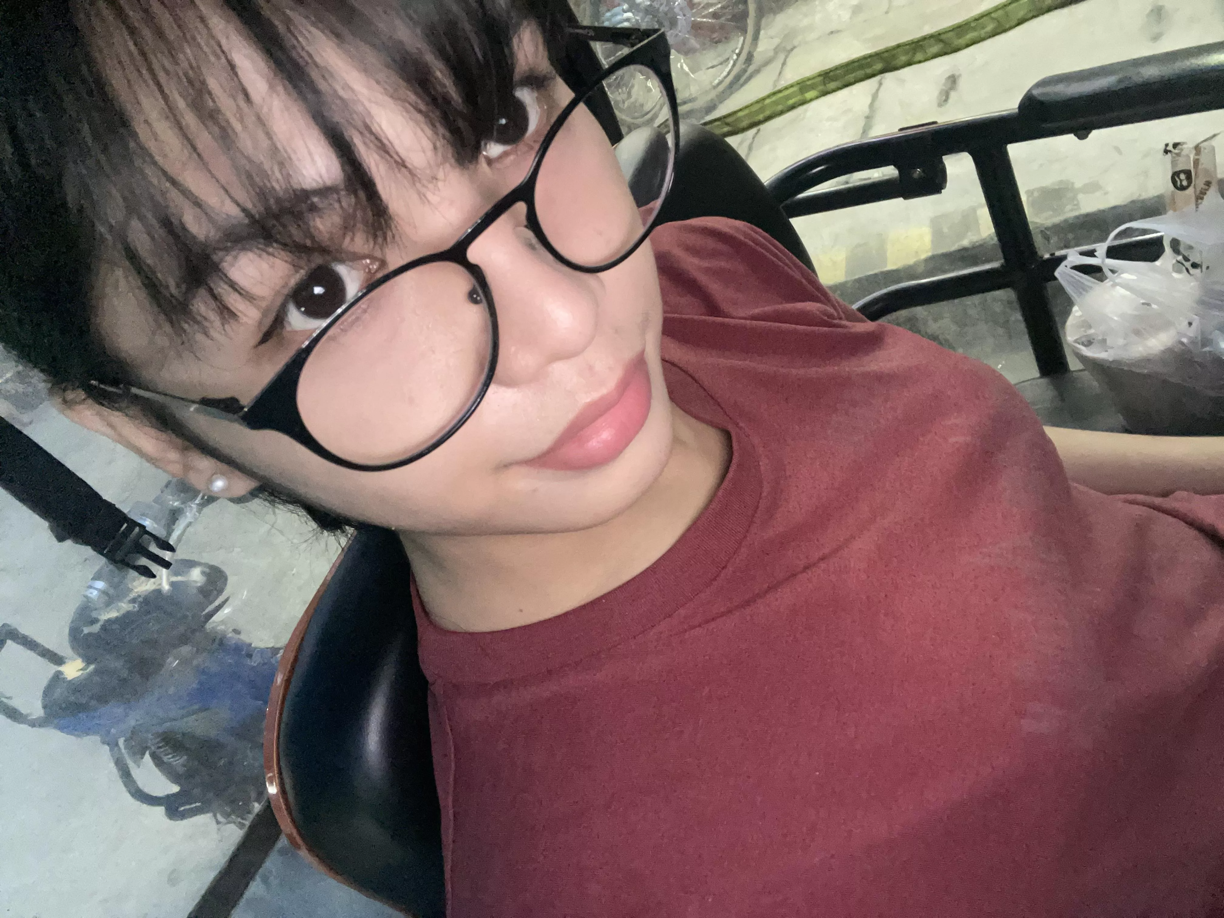 am i pretty with my new bangs?