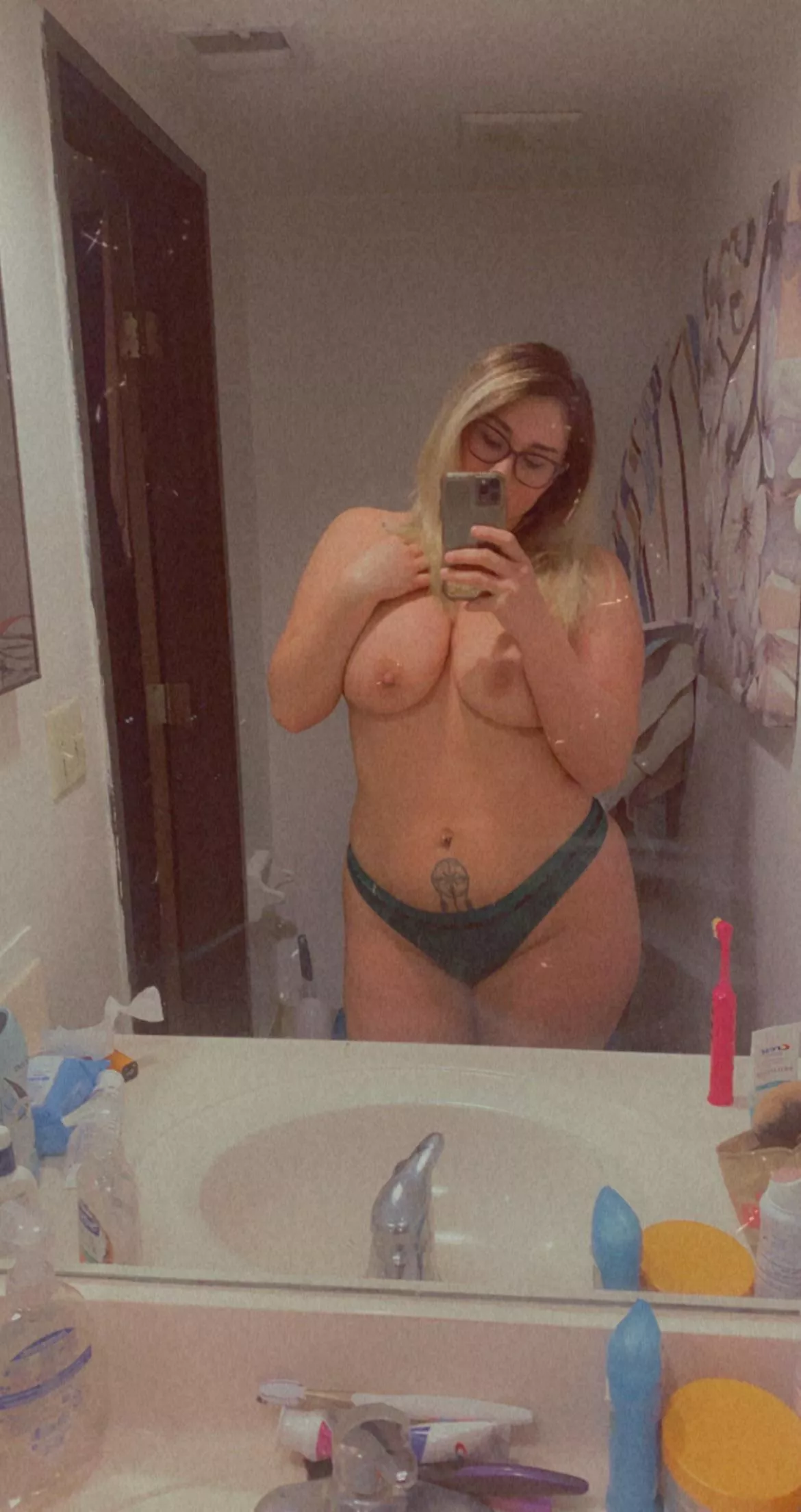 Any couples or bi females near st. Pete?