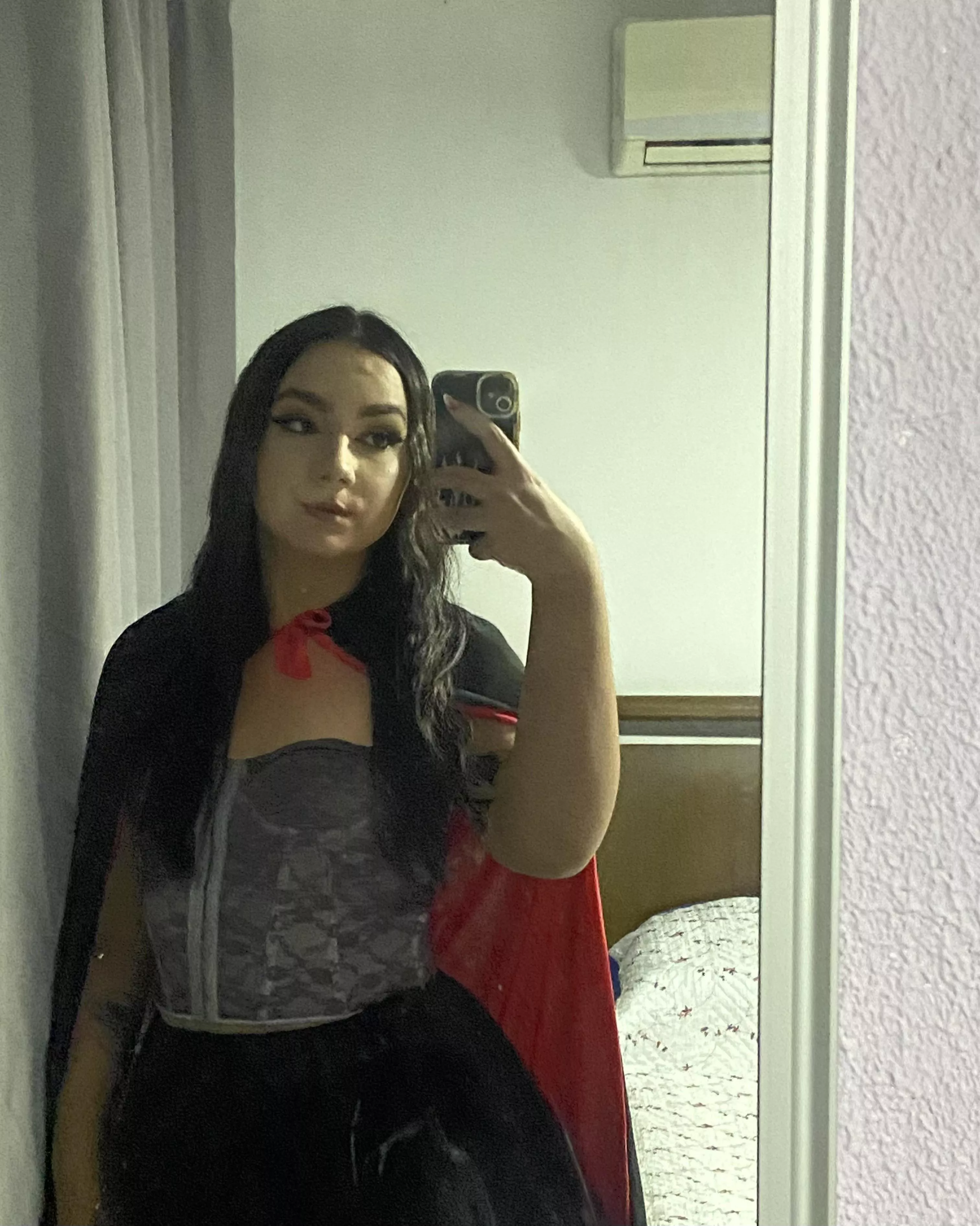 Any dads in the Halloween mood, let's talk now [online]