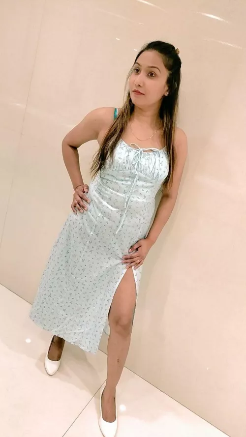 Anyone know her please dm me