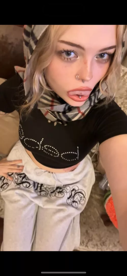 Beg to be my pathetic little puppy. I’ll drain and train you. (21 yo British findomme )