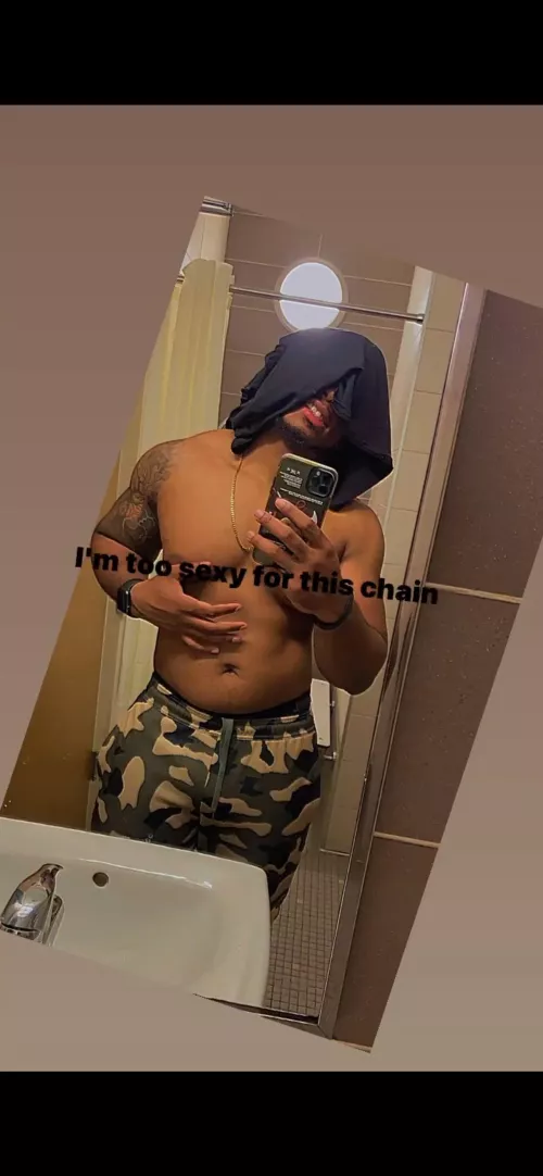 Chest workout was nice felt like showing off a lil bit ladies dm me 😎🏋🏽‍♀️