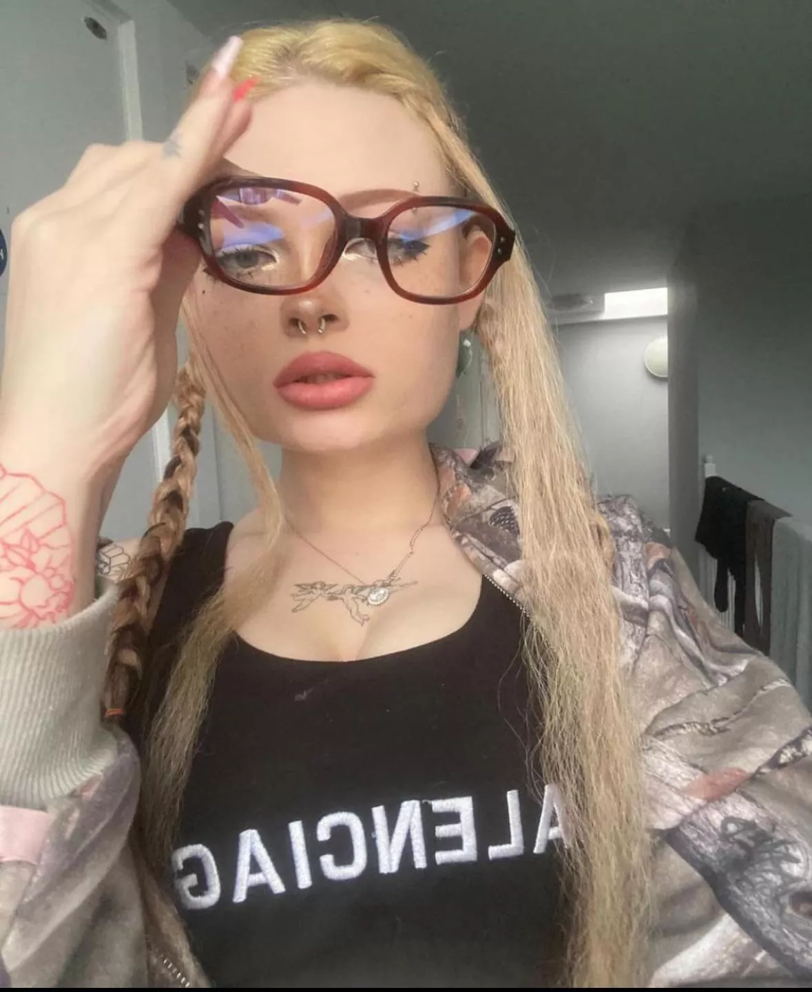 Come be daddy’s little whore :3 obey. Give in. Be my property. 🇬🇧💰 (21yo British findomme)