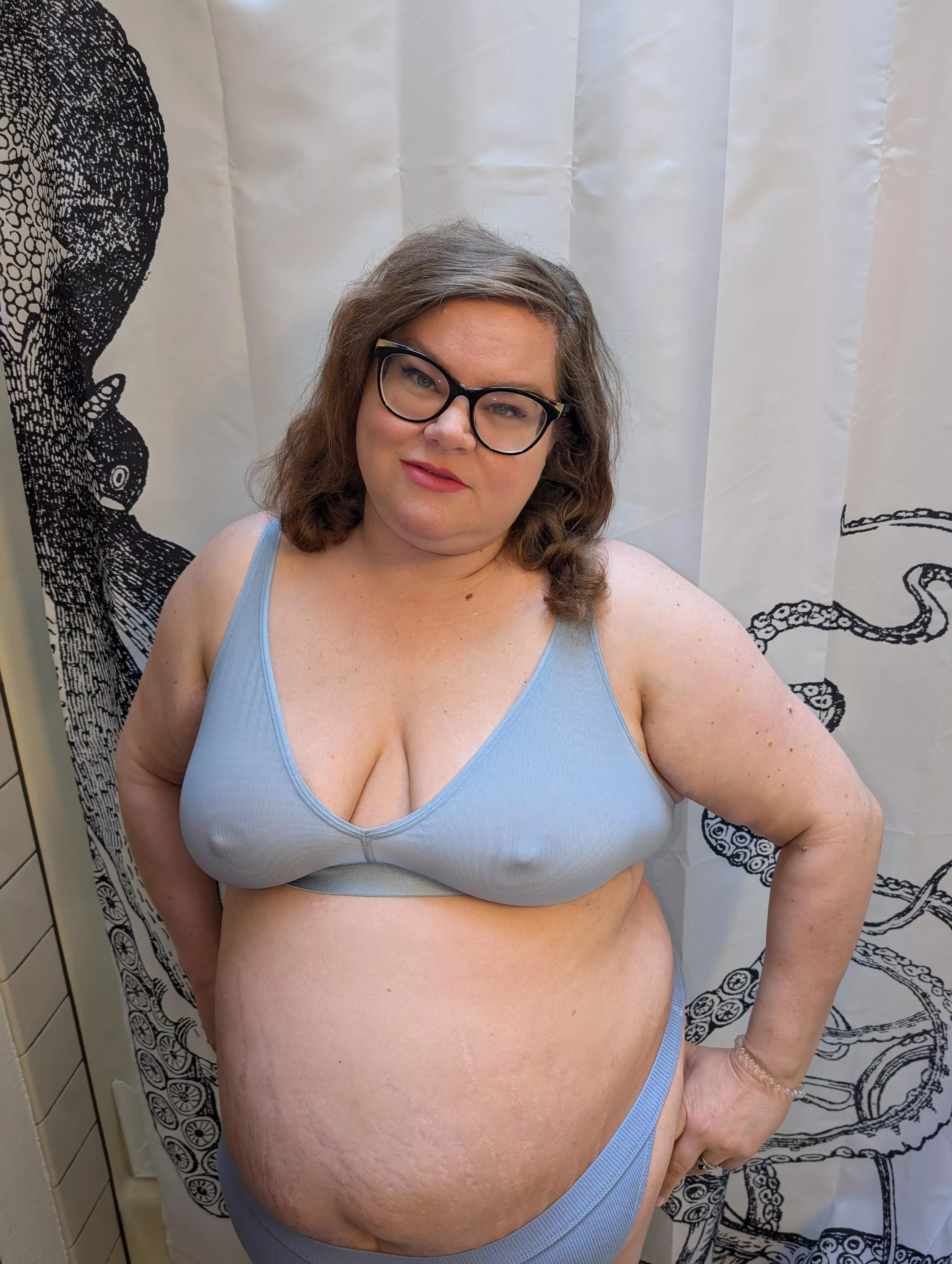 Come say hi. I'm waiting...