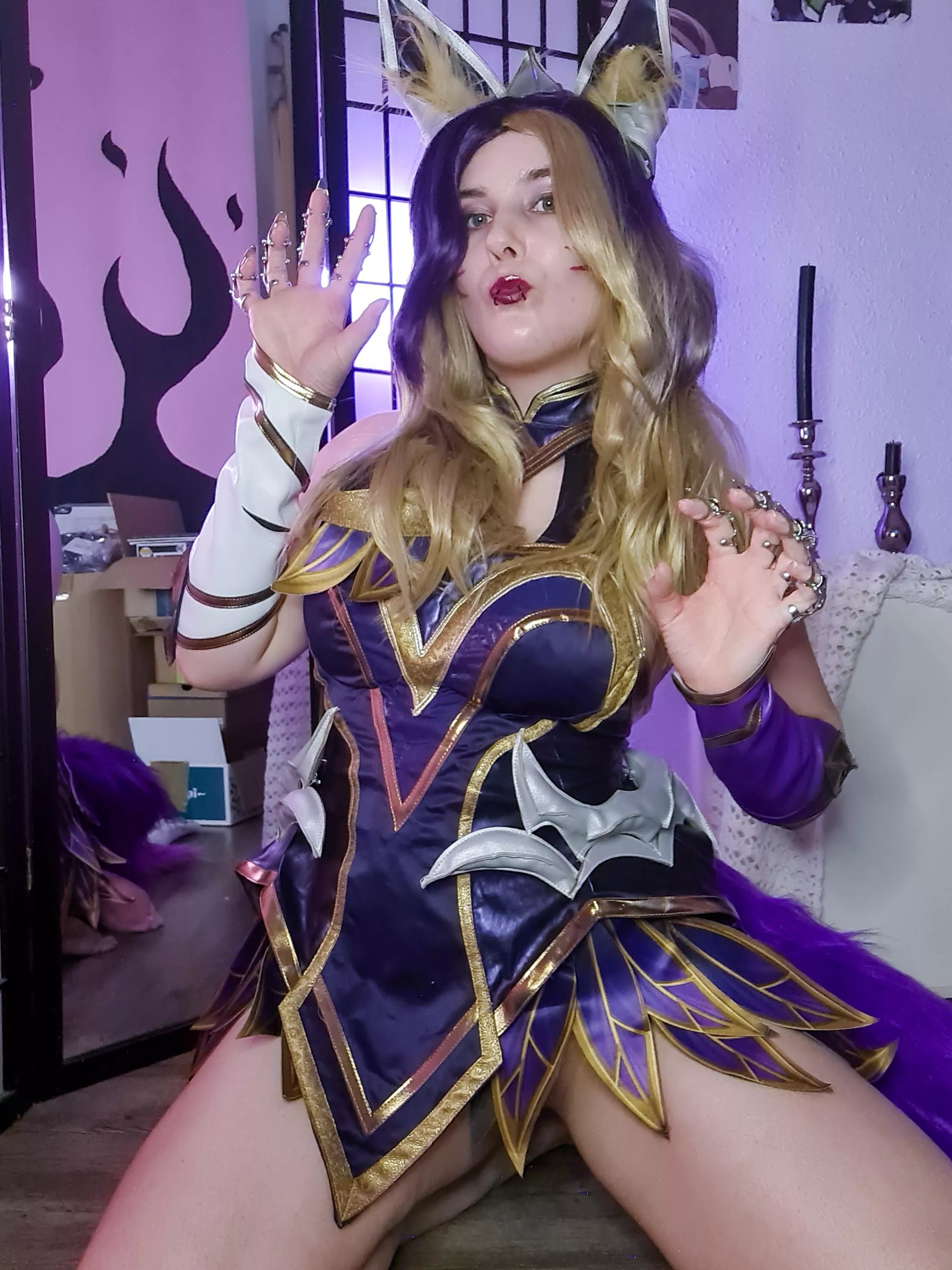 Coven Ahri [from Leauge of legends] (by celina succubina)