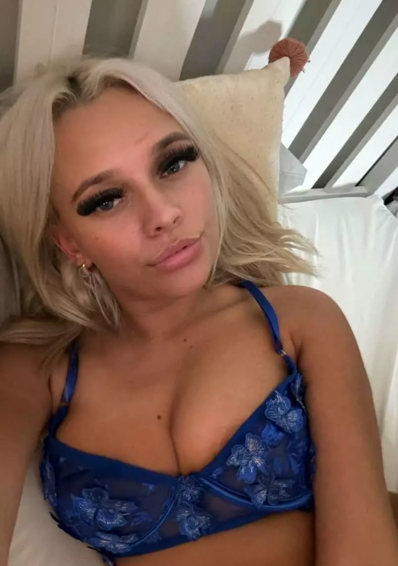 dark blues making a return ✌🏼😈