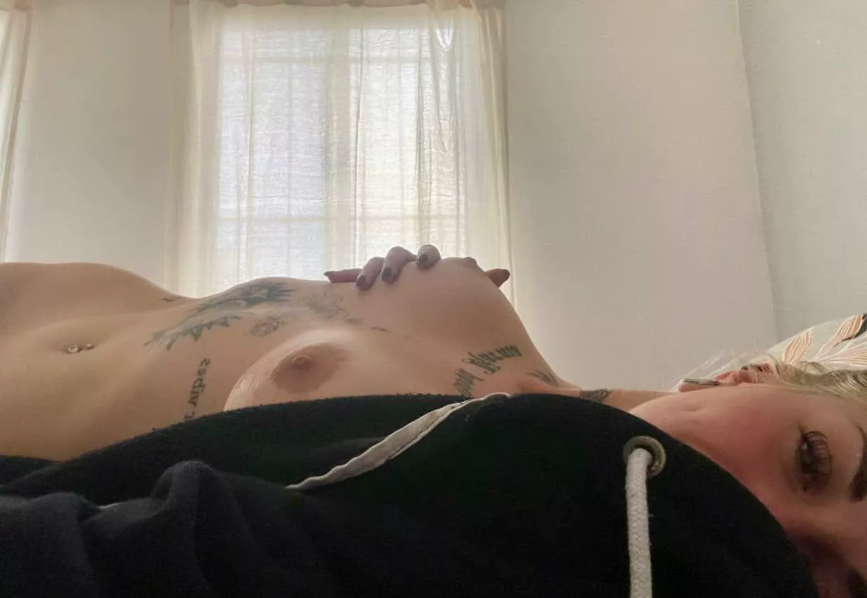 deserve to have a hard squeeze