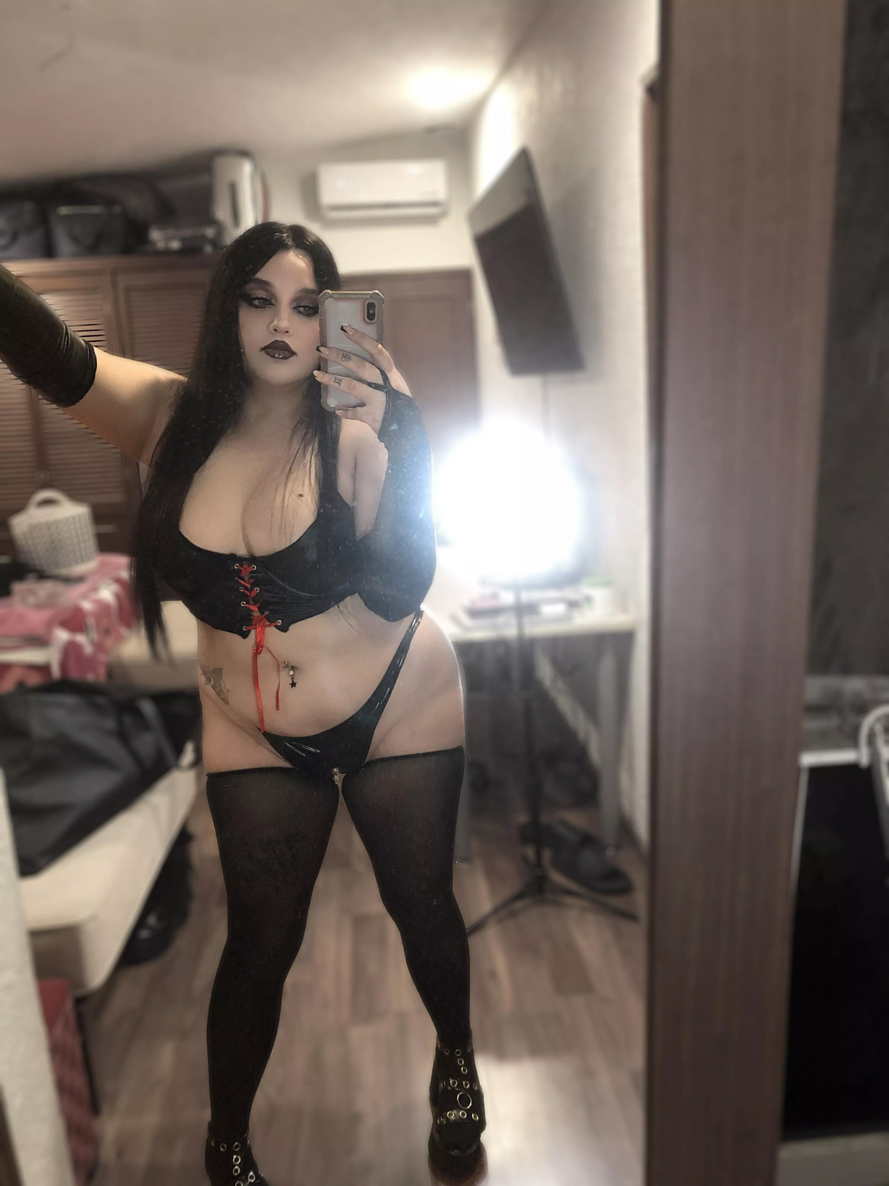 Did I make you a little hard at least? 🤔🖤