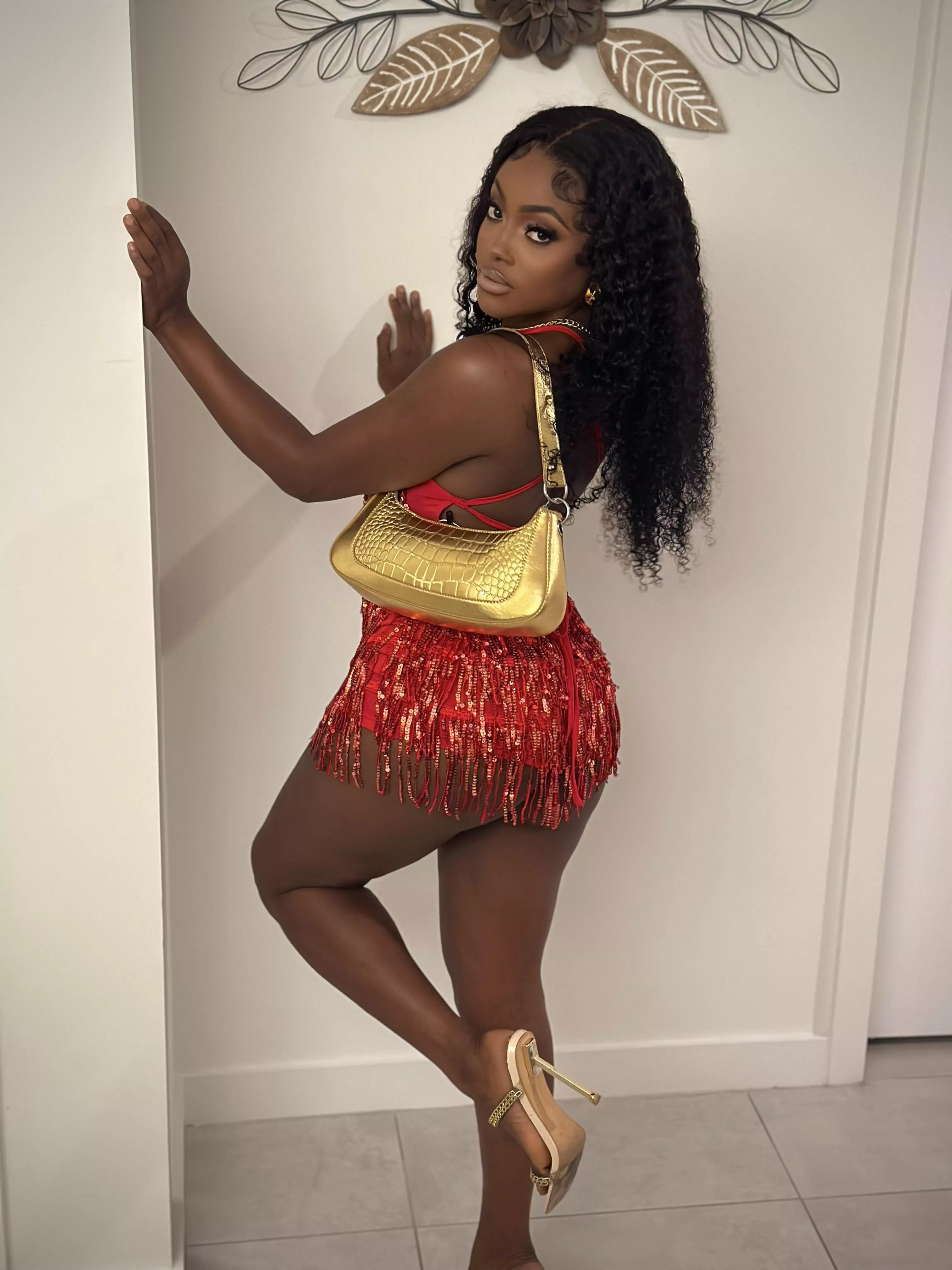 Do I have your attention now? 💋