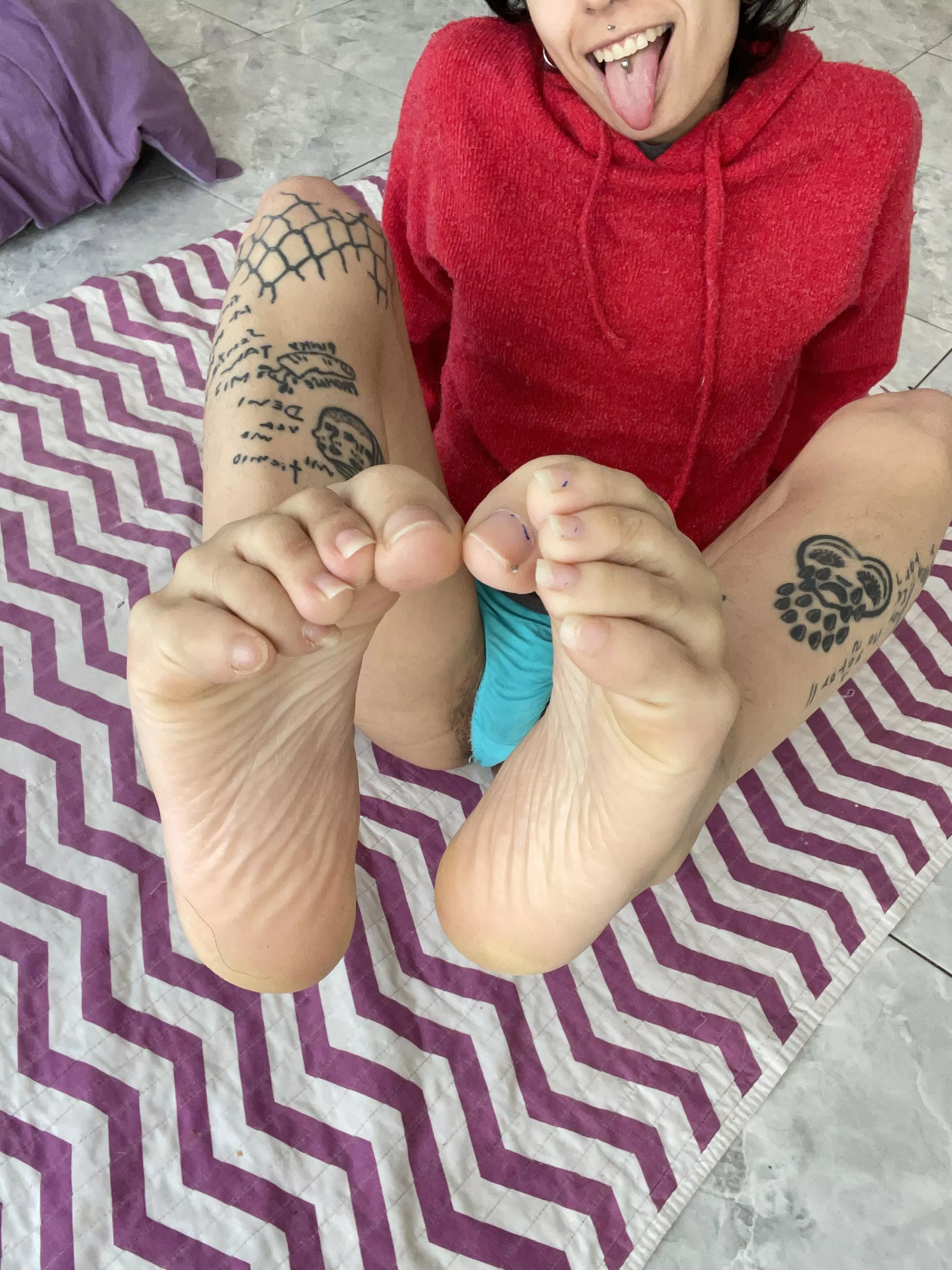 Do you mind if I rest my soles in your face?