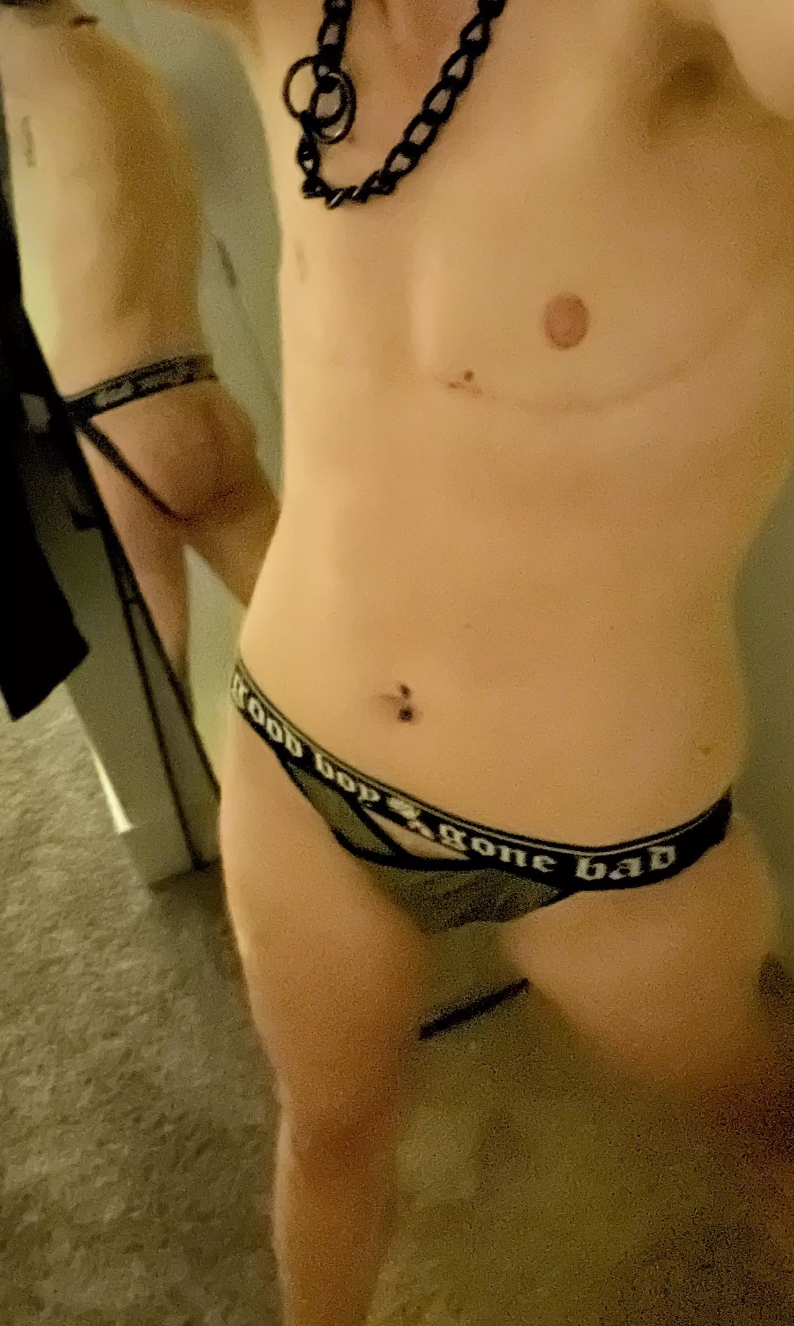 Does this fags ass make your cock hard? 