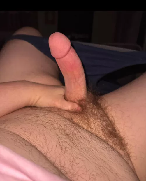 Fear i need a big chubby dude to sit on my dick 🫵🏻