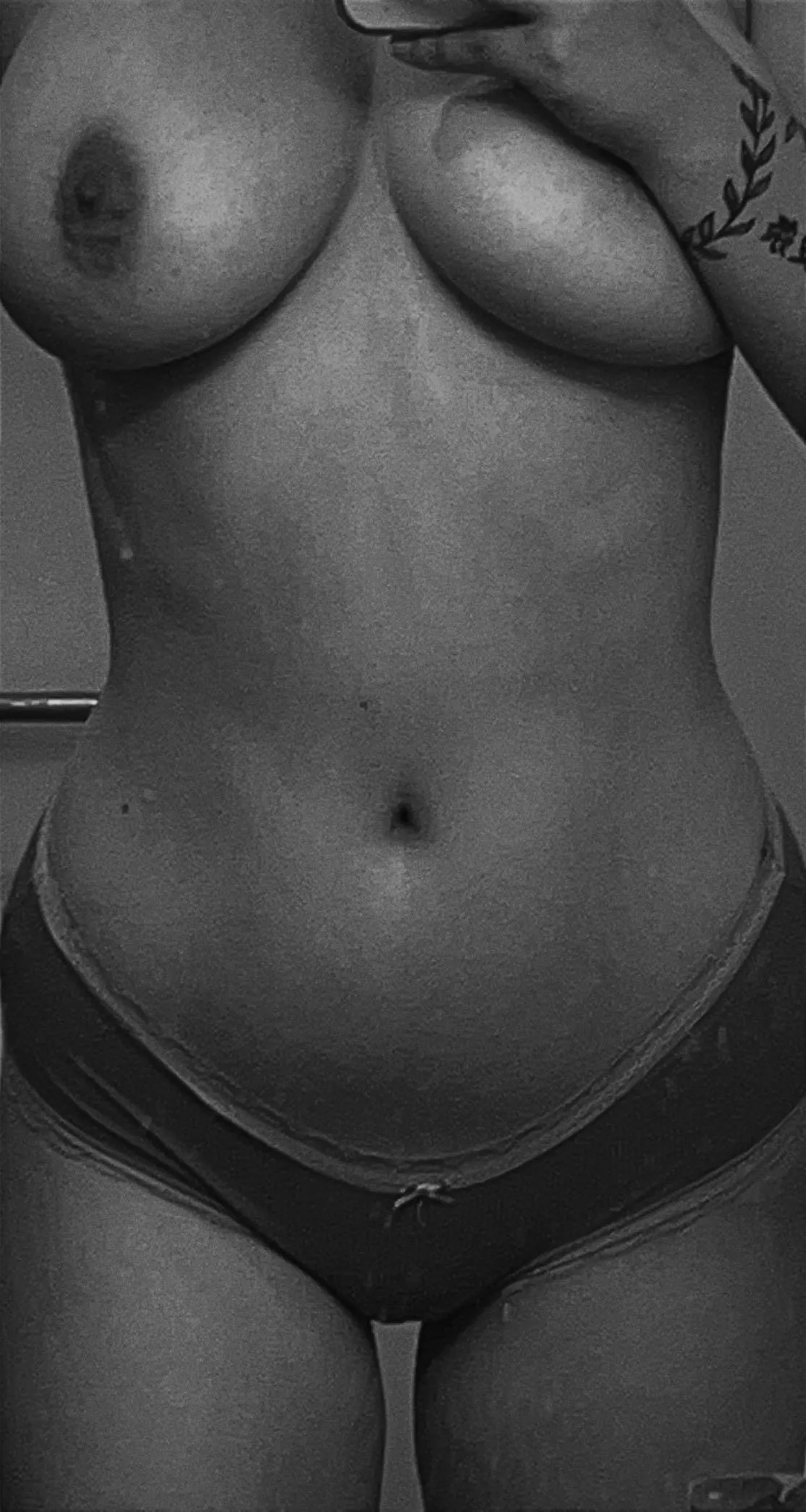 Free for a squeeze 💋 or more..