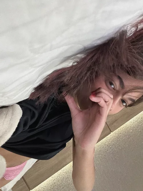 got a little heart-shaped hole… who wants to fill it in a naughty way? F19