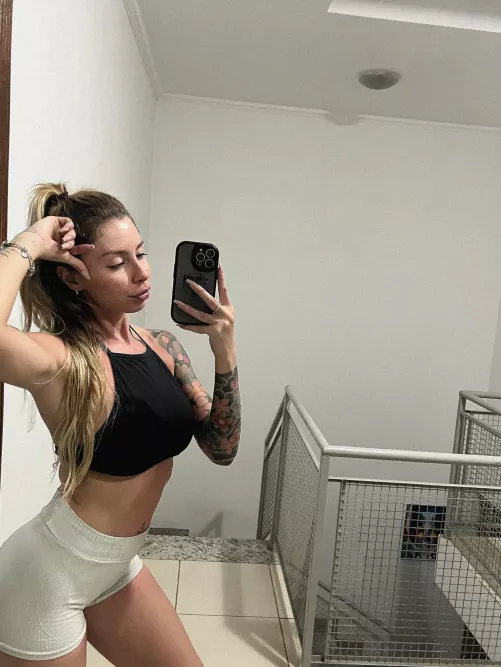 Gym gains and playful pains… think you can handle this flex? 