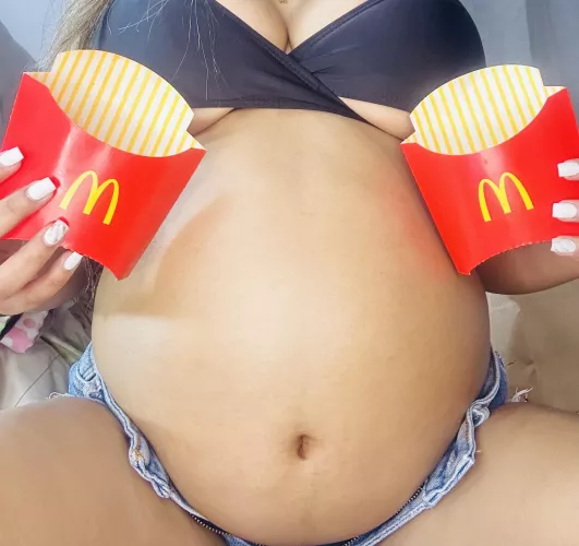 Hey, do you like my delicious giant belly? I'm ready for personalized videos