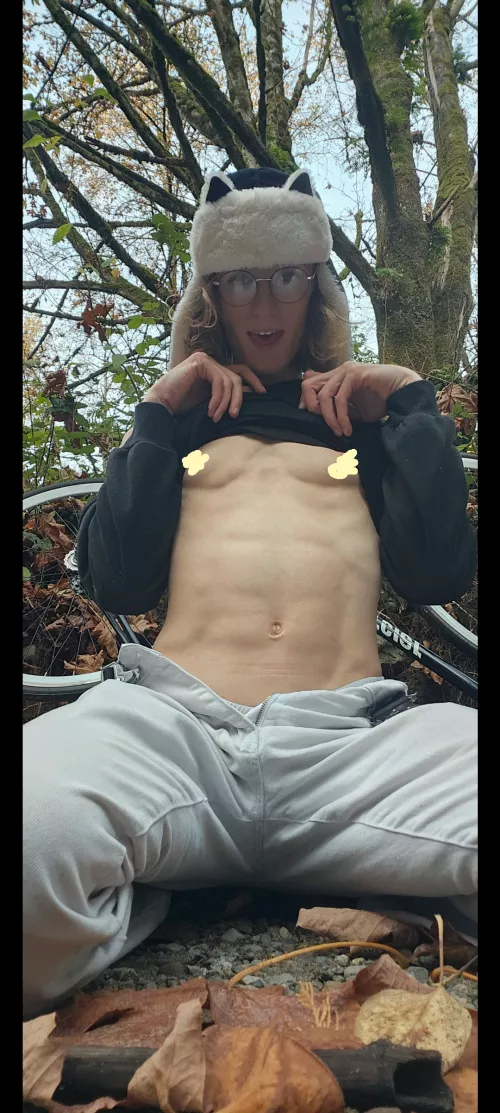 Holy shit I can't believe it's been a year of being puppy already >.< a cute little pic to celebrate and as a thanks to you all! ^v^ wwrrrrufff 