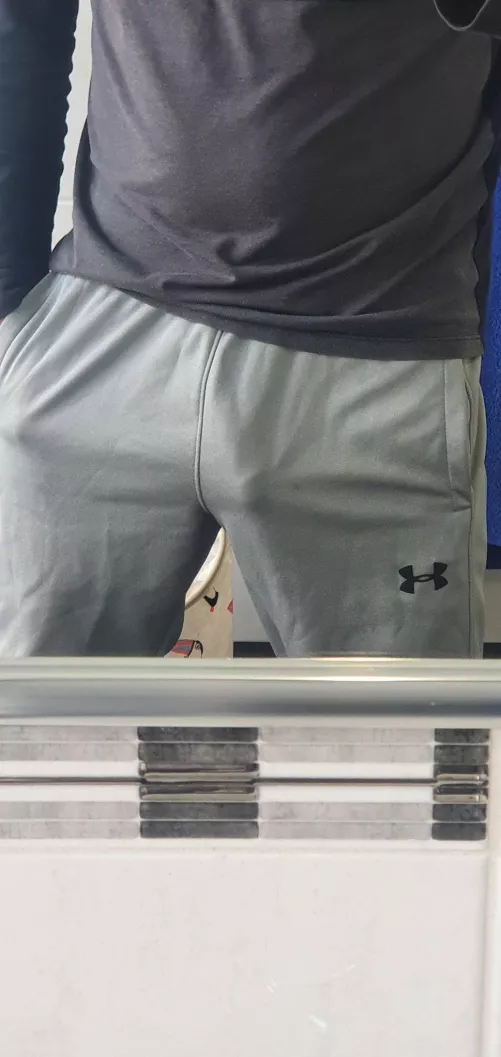 Hung Dom top for sub