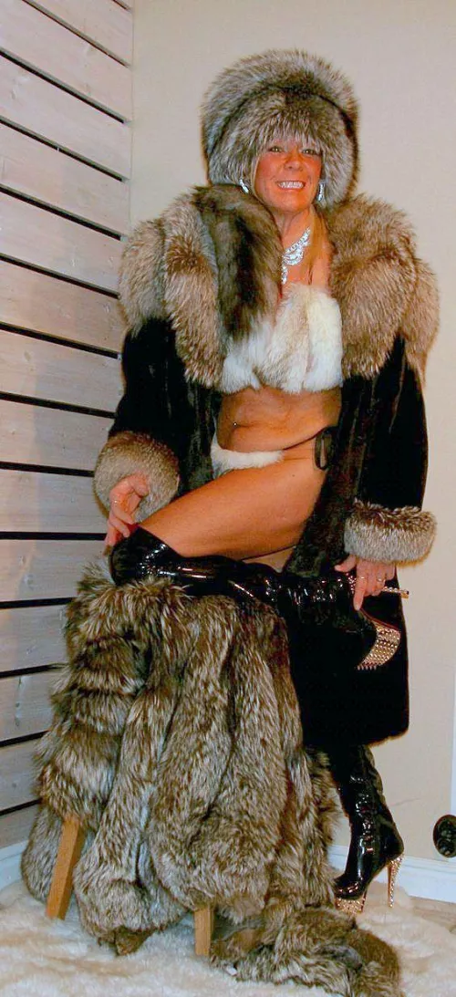 I am so jealous of the cameraman, being alone with a fur goddess.