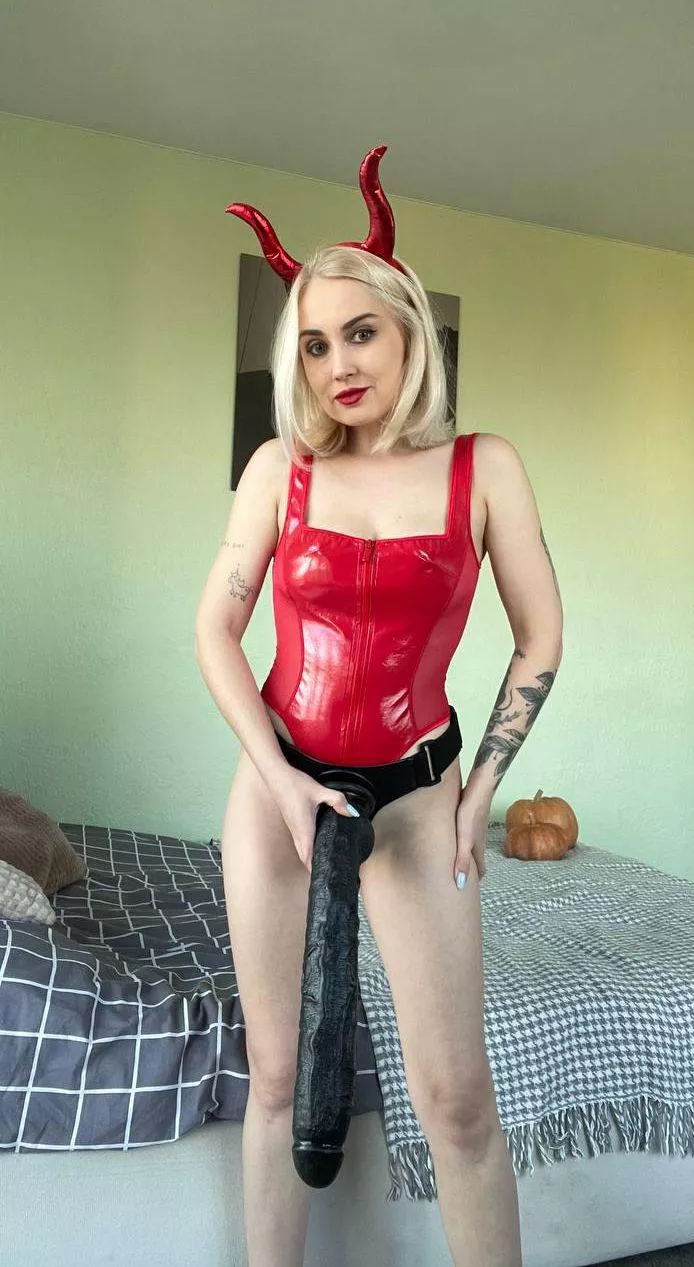 I feel so powerful when I’m wearing a massive cock
