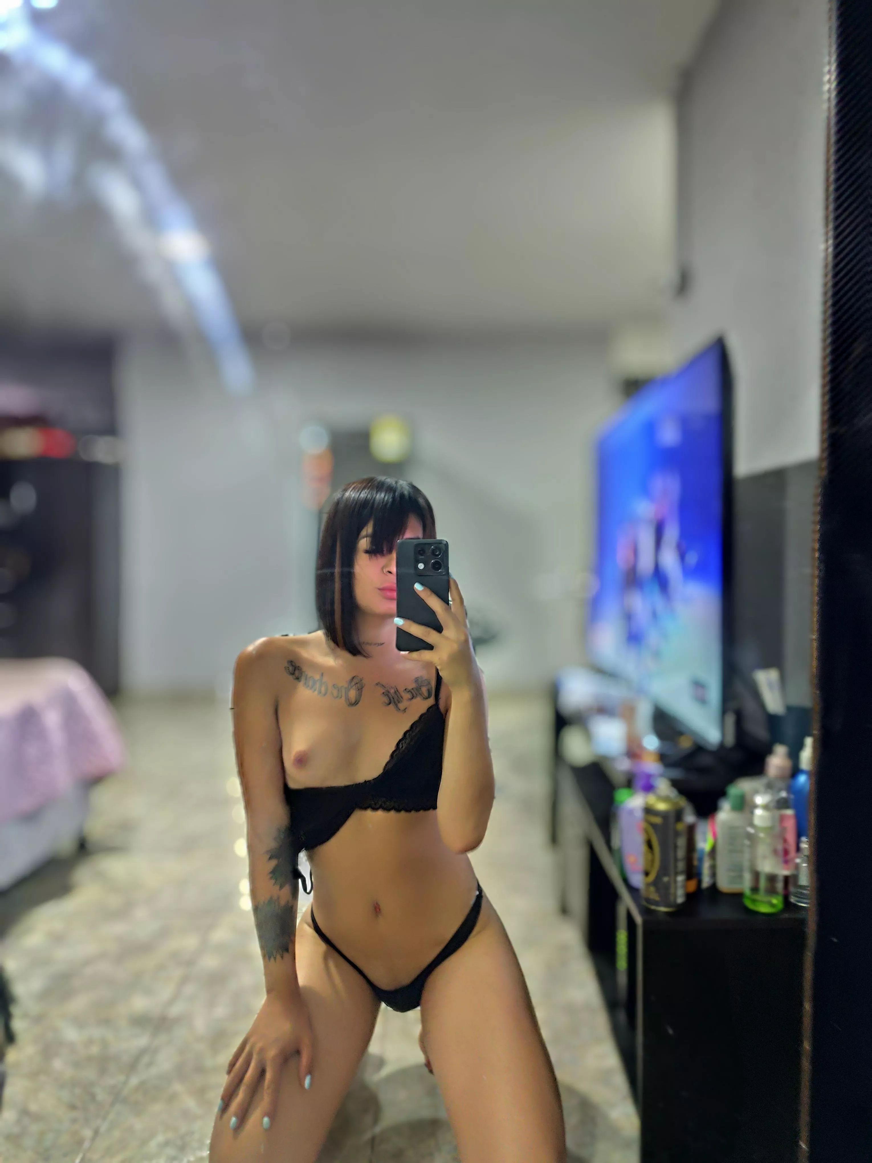 I know you’re a little shy but if I sent you like this would you come over?