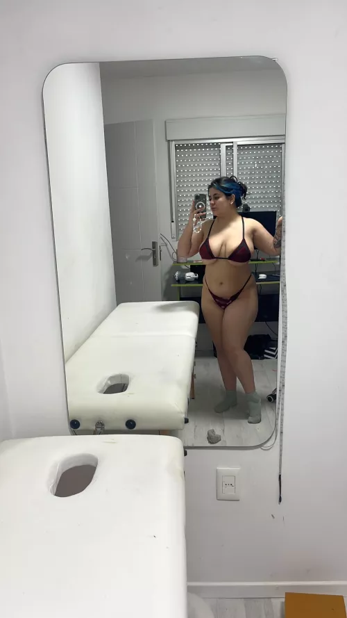 I need someone to eat me out on my break