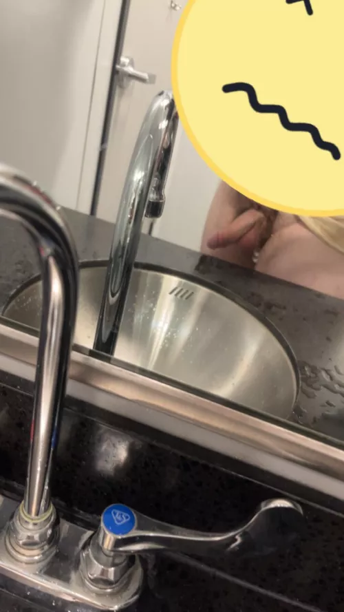 I Want to suck some dick right now 