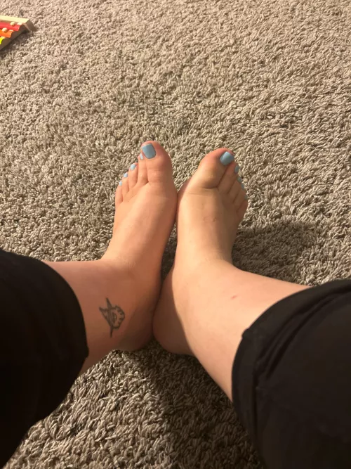 I’d love to have these pretty feet wrapped around something. 