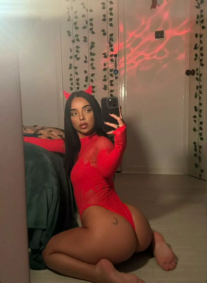 If I have a Halloween party, would you come? :)