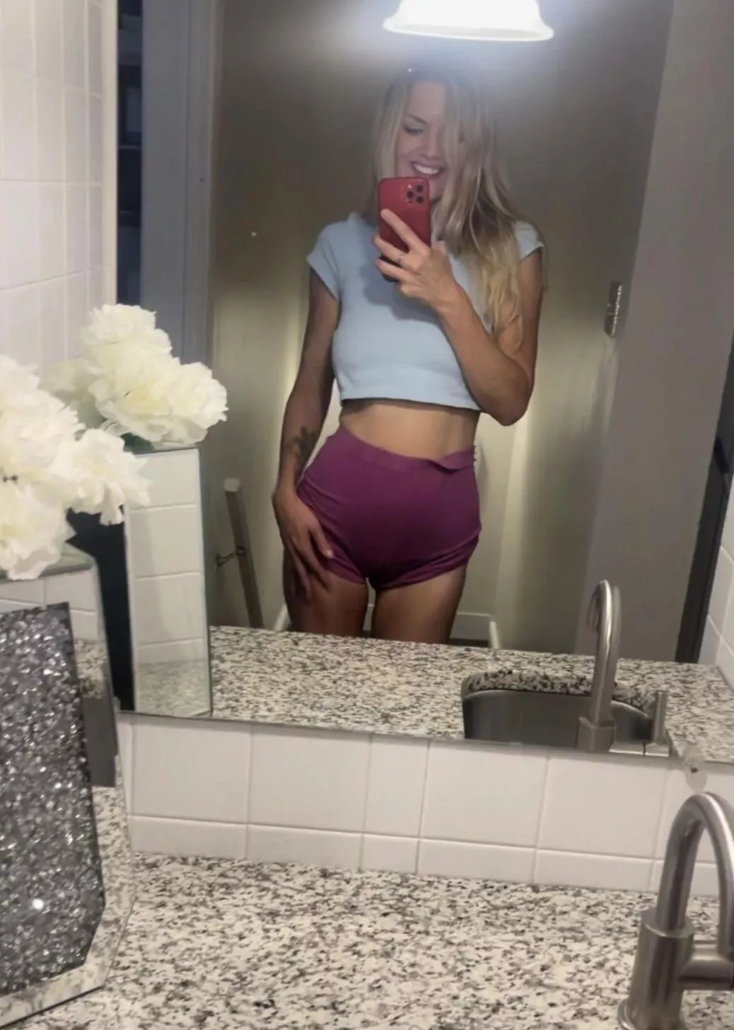 If your into the sweet mom next door 💋