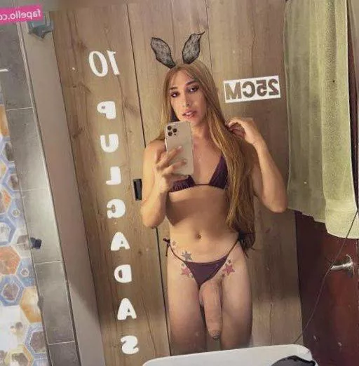 I'm all about guys who adore my dick!