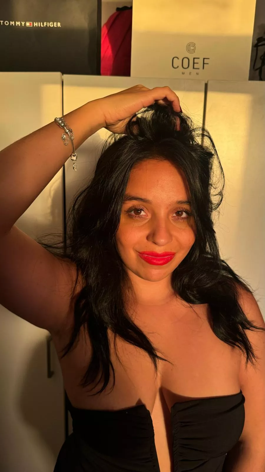 ❤️I'm Galadriel ❤️❤️I love to see how you would want to lick my Butt❤️❤️❤️The first one to send me this emoji ⭐️ on my OF gets 🎁!