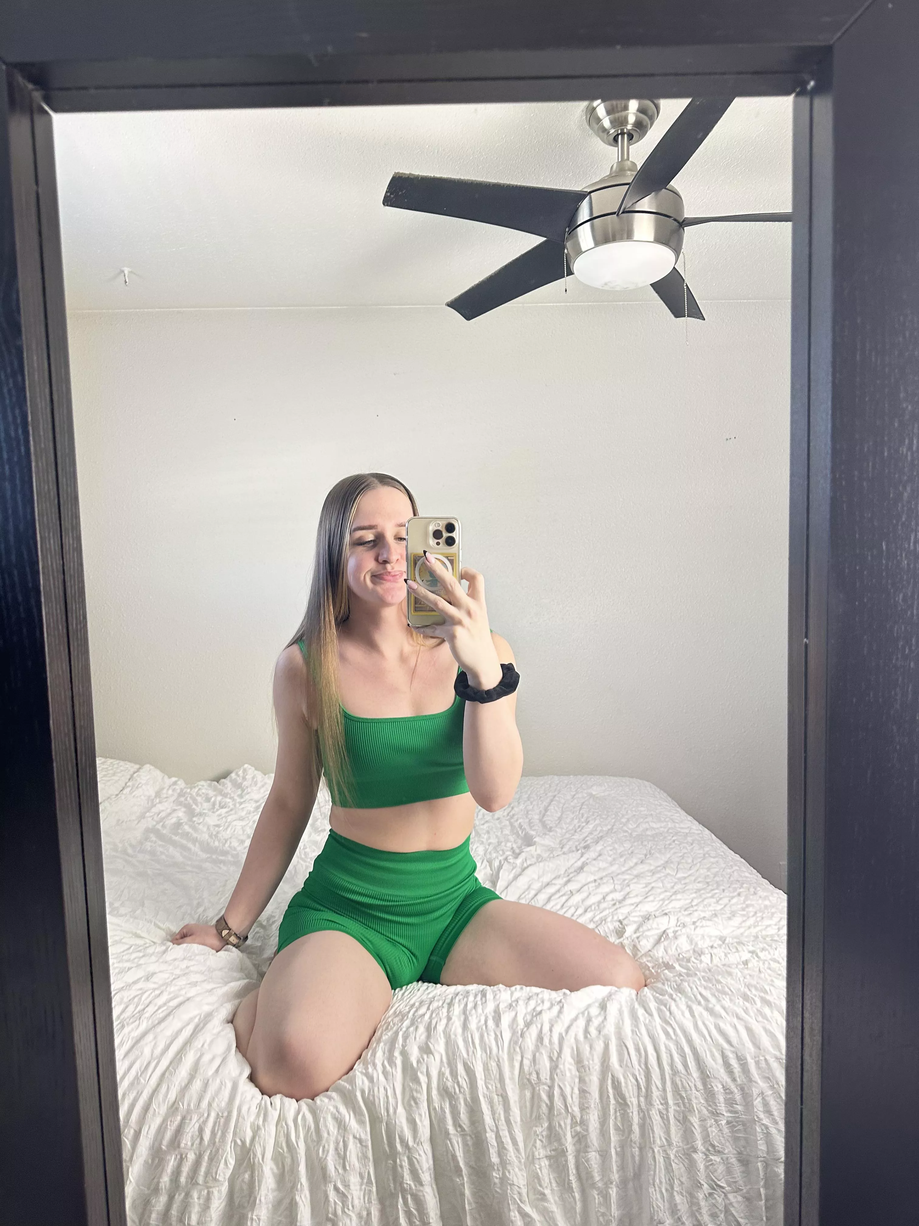 I’m kinda over being single. 😋 Who’s ready to step up and change that?  🤭