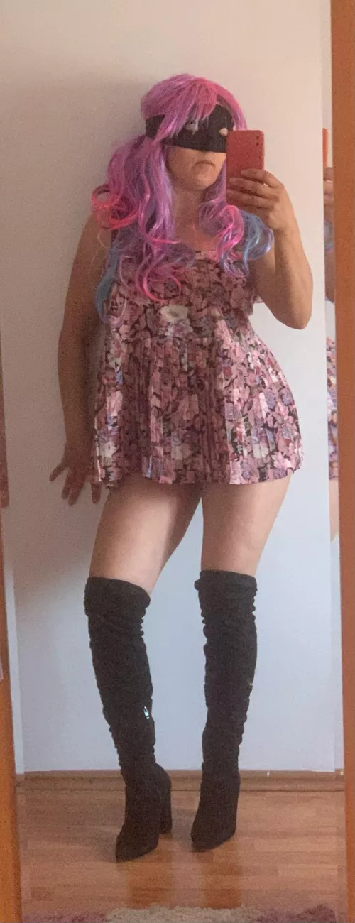 is this dress to short..