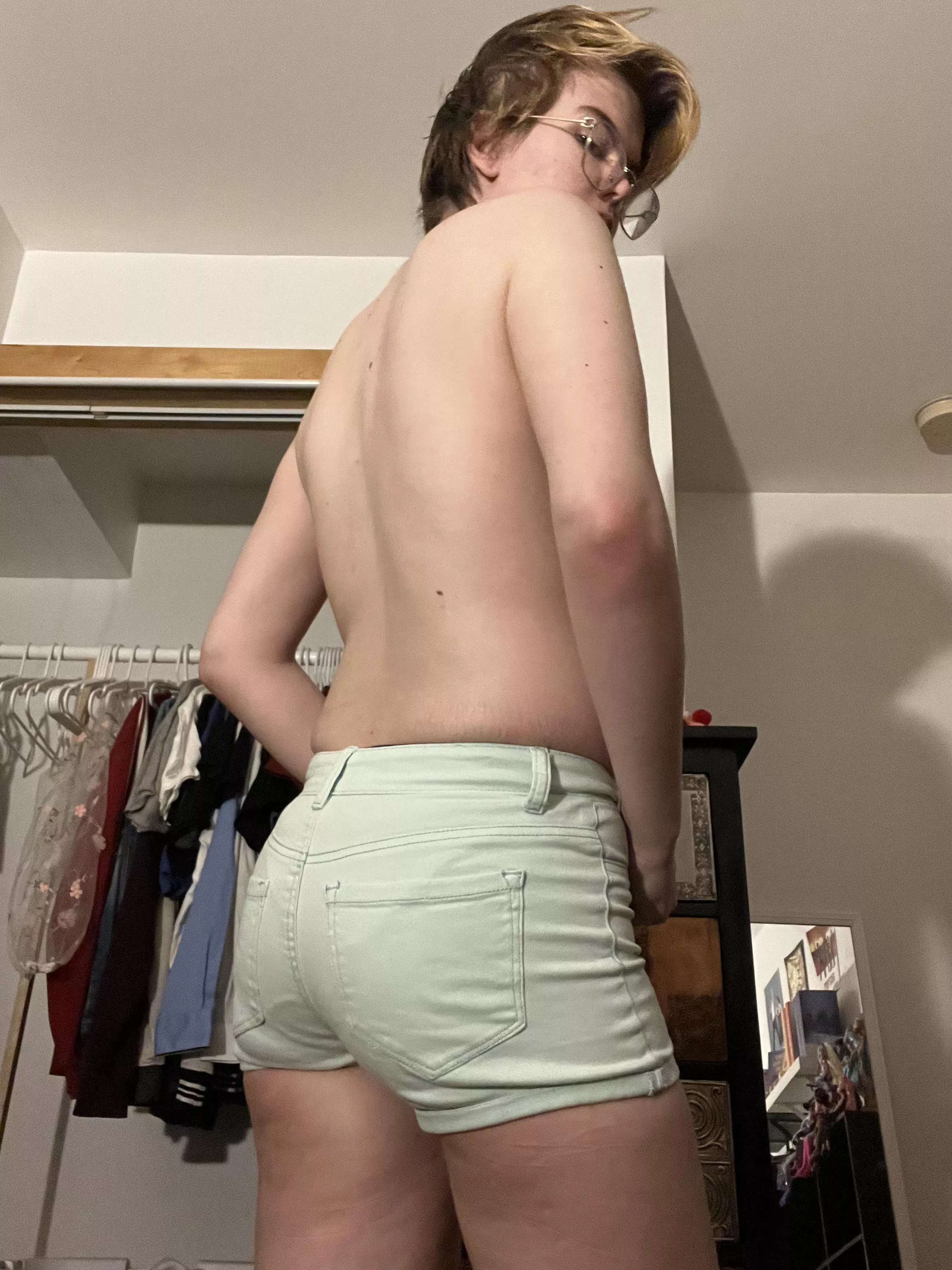 It’s cold out daddy, why do I have to go out like this? 