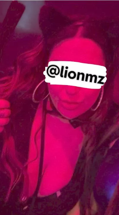 It’s SpOOky season! I’m being a kitty cat this Halloween 🐱 🎃 Let me make your week a little brighter with some spooky fun and special attention 😏 ✨ [GFE]