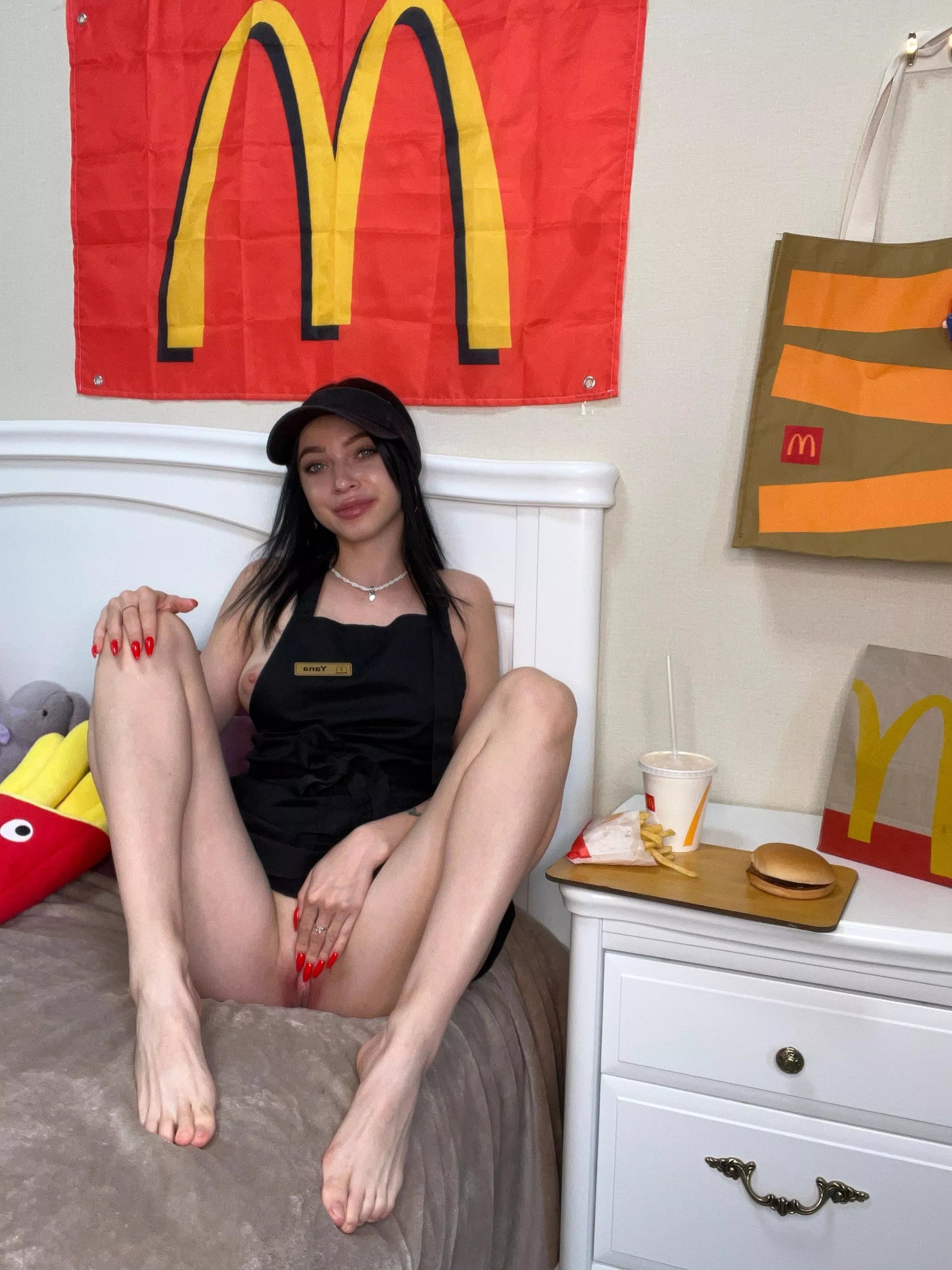 Just had my pussy waxed to perfection, what do you think?