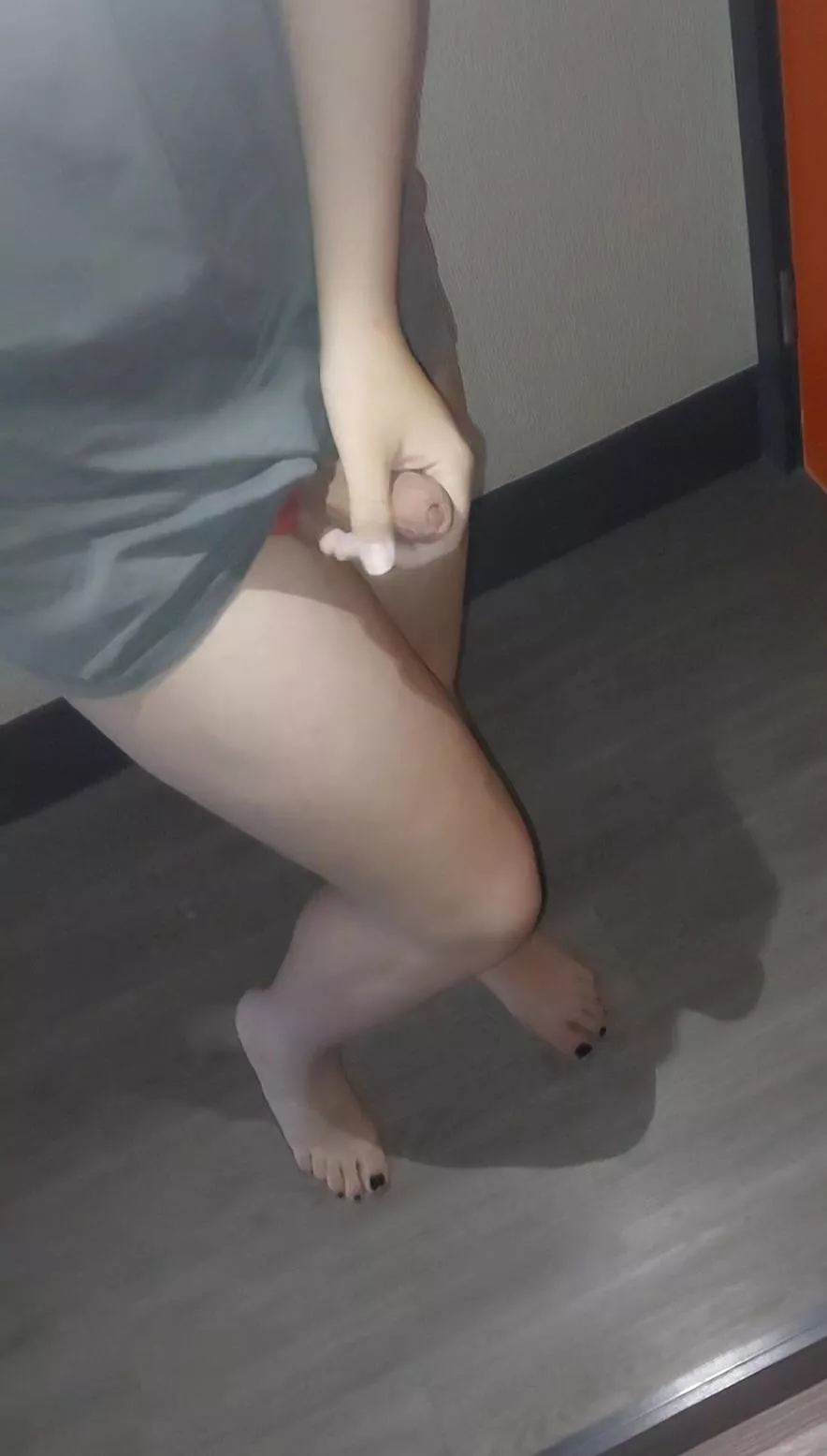 kiss my feet or my tip? 🩷🖤