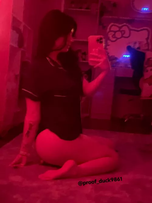 l8 night fj? 🦶🤤