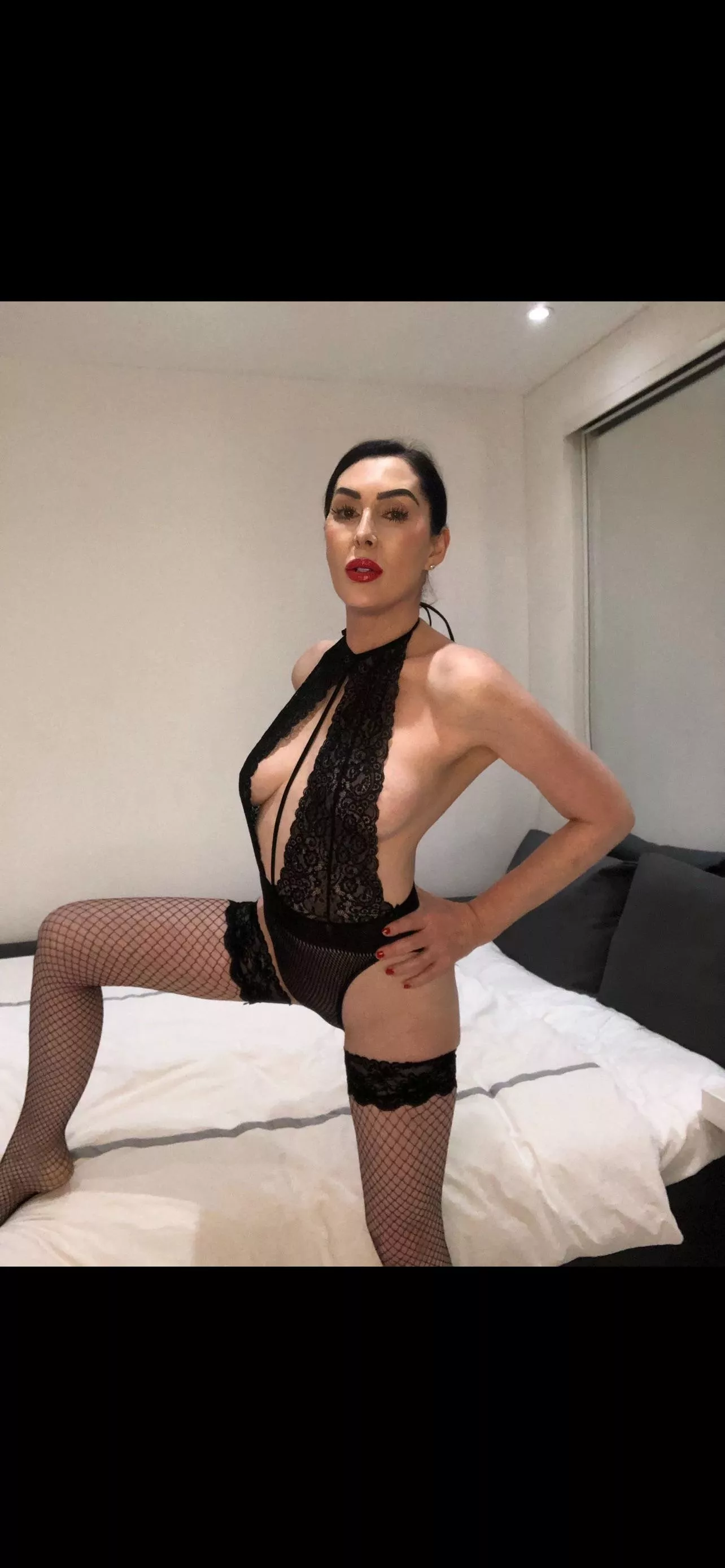 La Maitresse…… she waits. She’s Poised. Waiting for you ……….