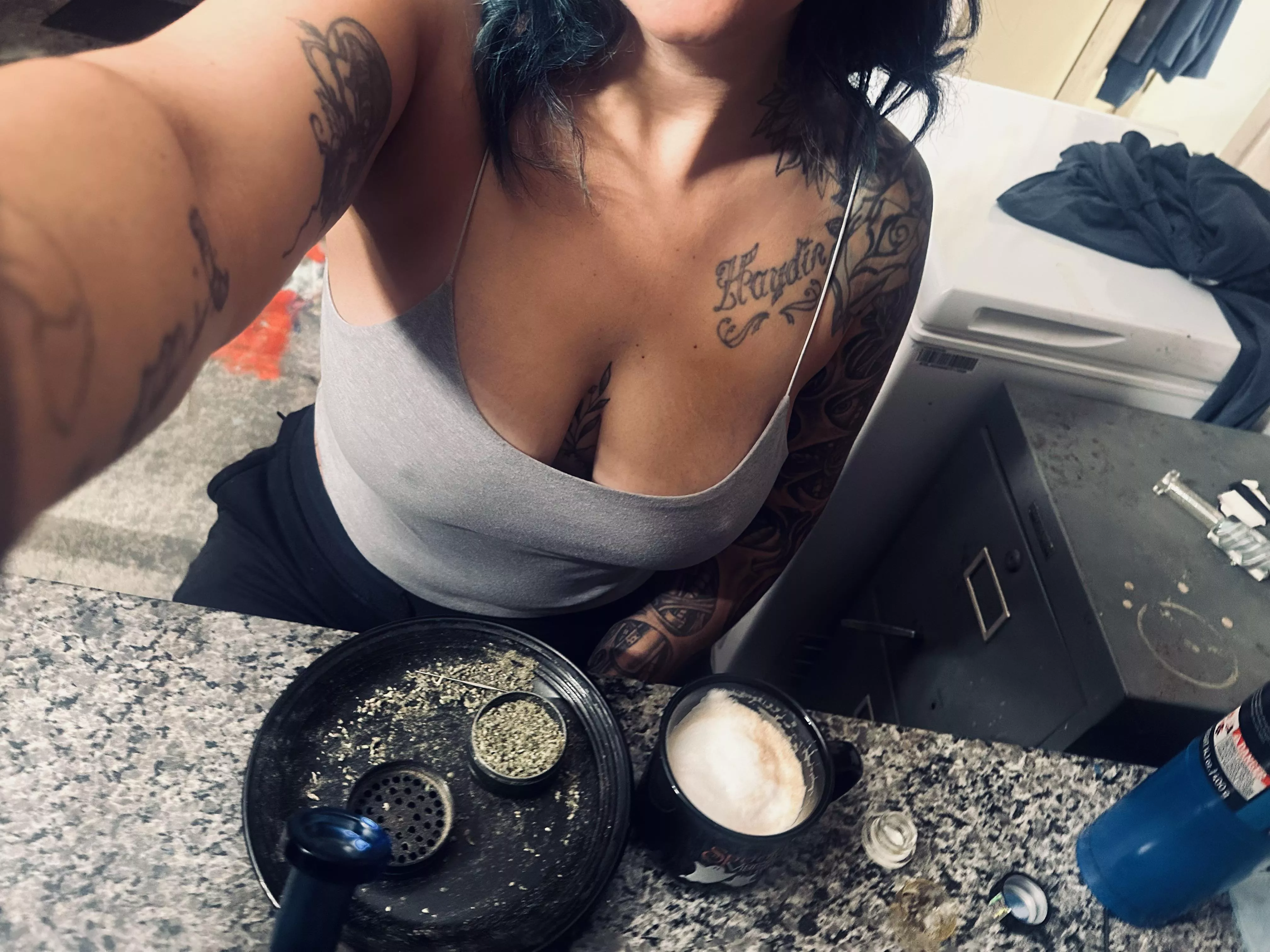 Let’s start this Monday off right. 💨