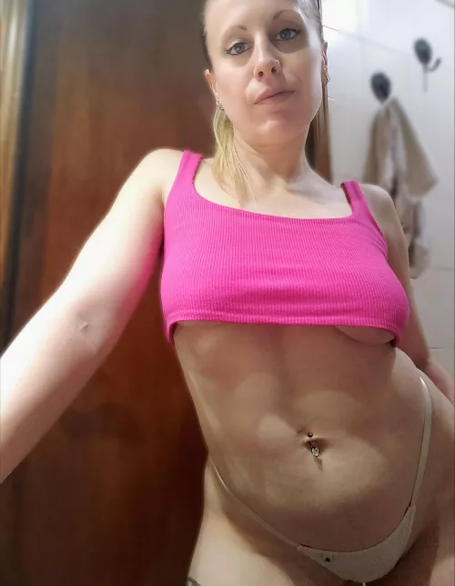 Look me in the eyes and tell me what you want to do to me 