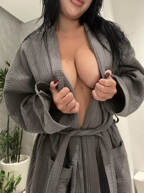 Looking for volunteers to lather me up