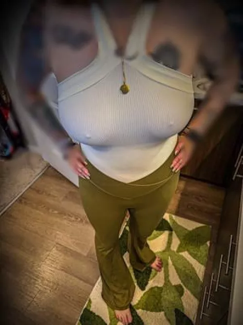 Love when she wears that shirt 