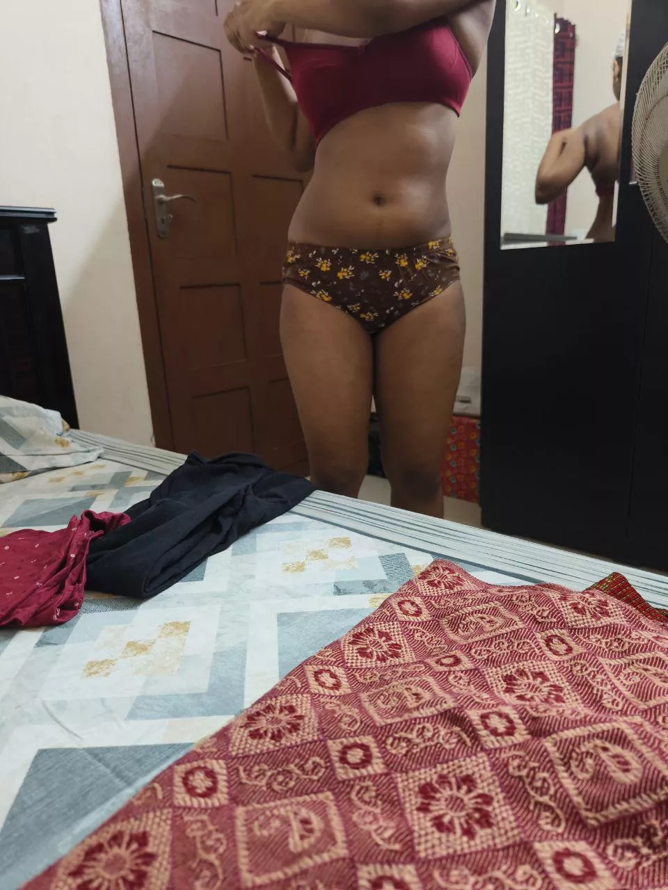 M30 with m27 wife here looking for same minded husbands or bfs to chat on our girls