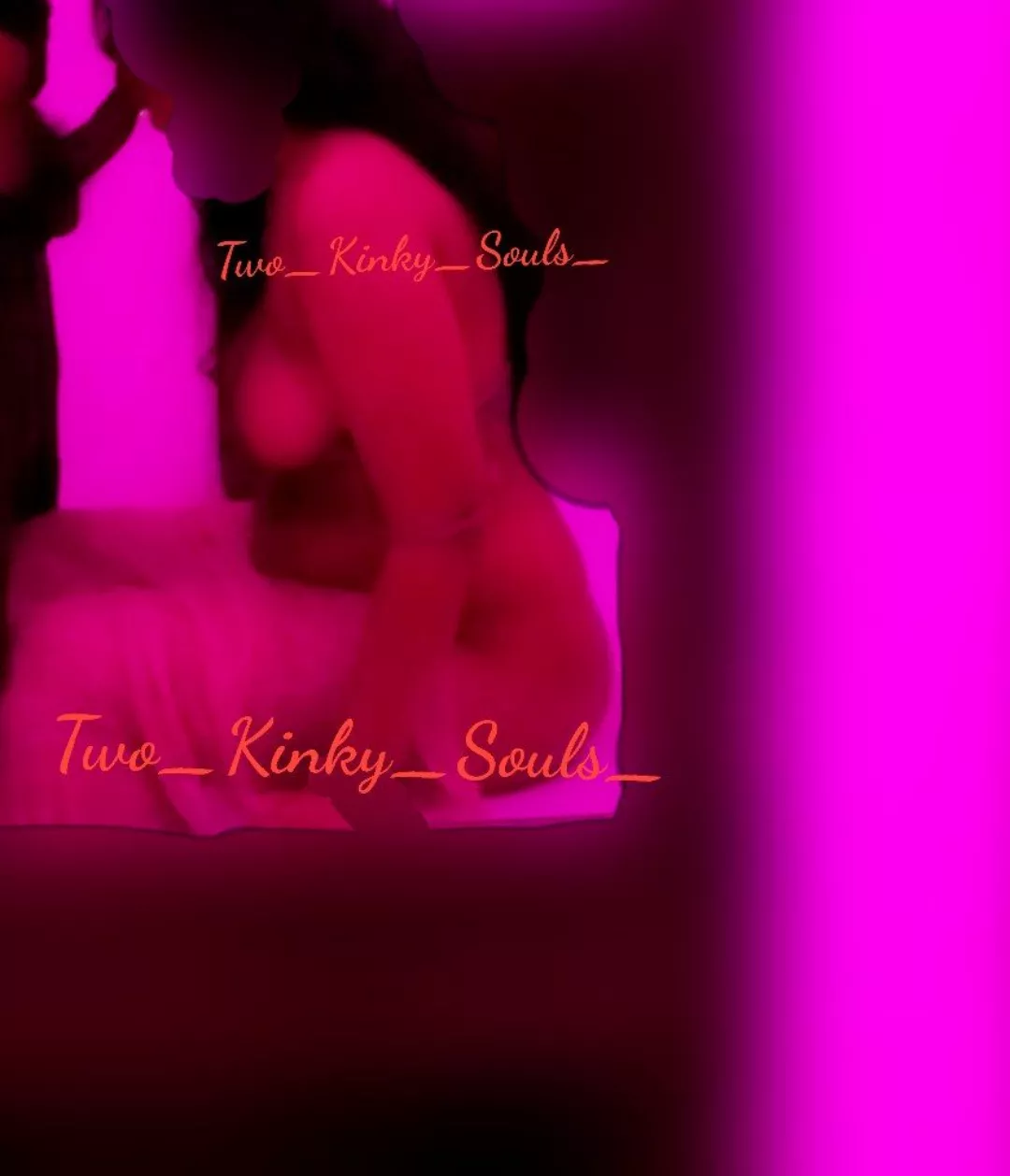 Married couple [26M 24F] up for SWAP and FFM. Dm with your short or long intro. 