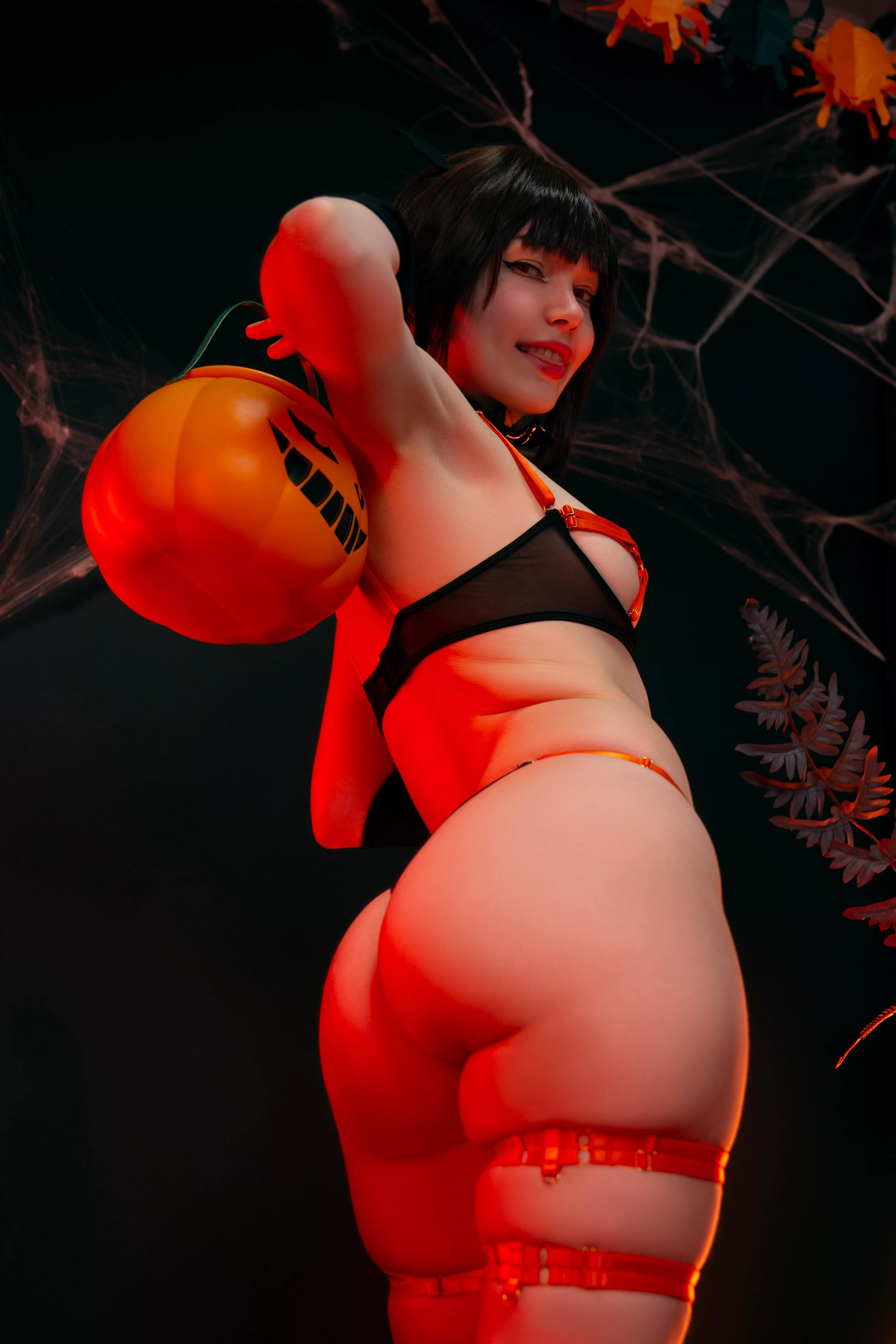 Megumin cosplay by Murrning_Glow